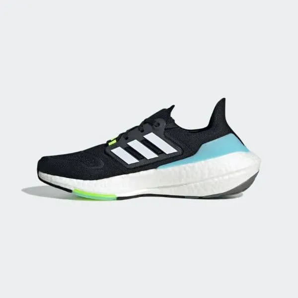    22  Adidas ULTRABOOST 22 FTW GX6658