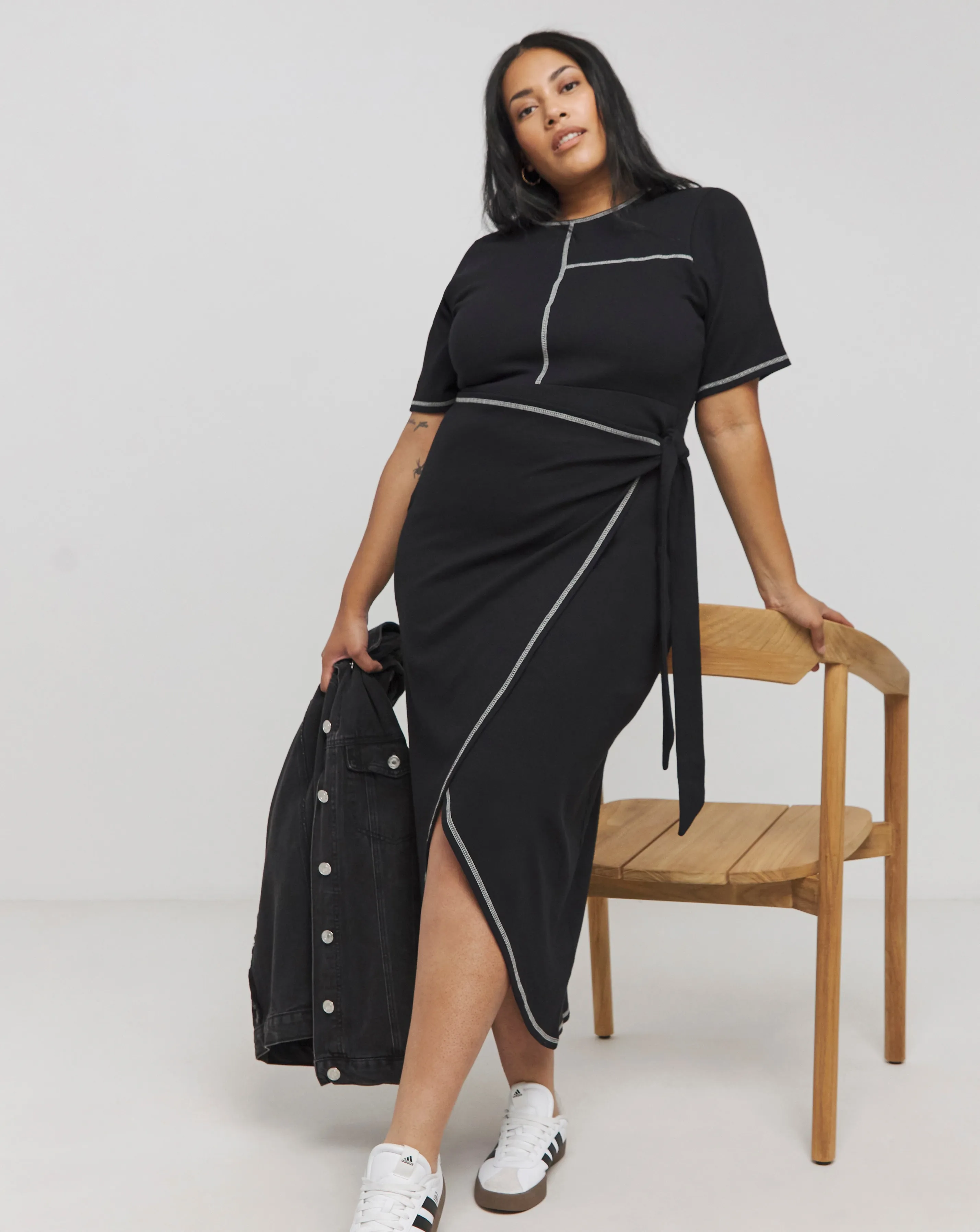 Black Short Sleeve Exposed Seam Midaxi Wrap Dress | Simply Be