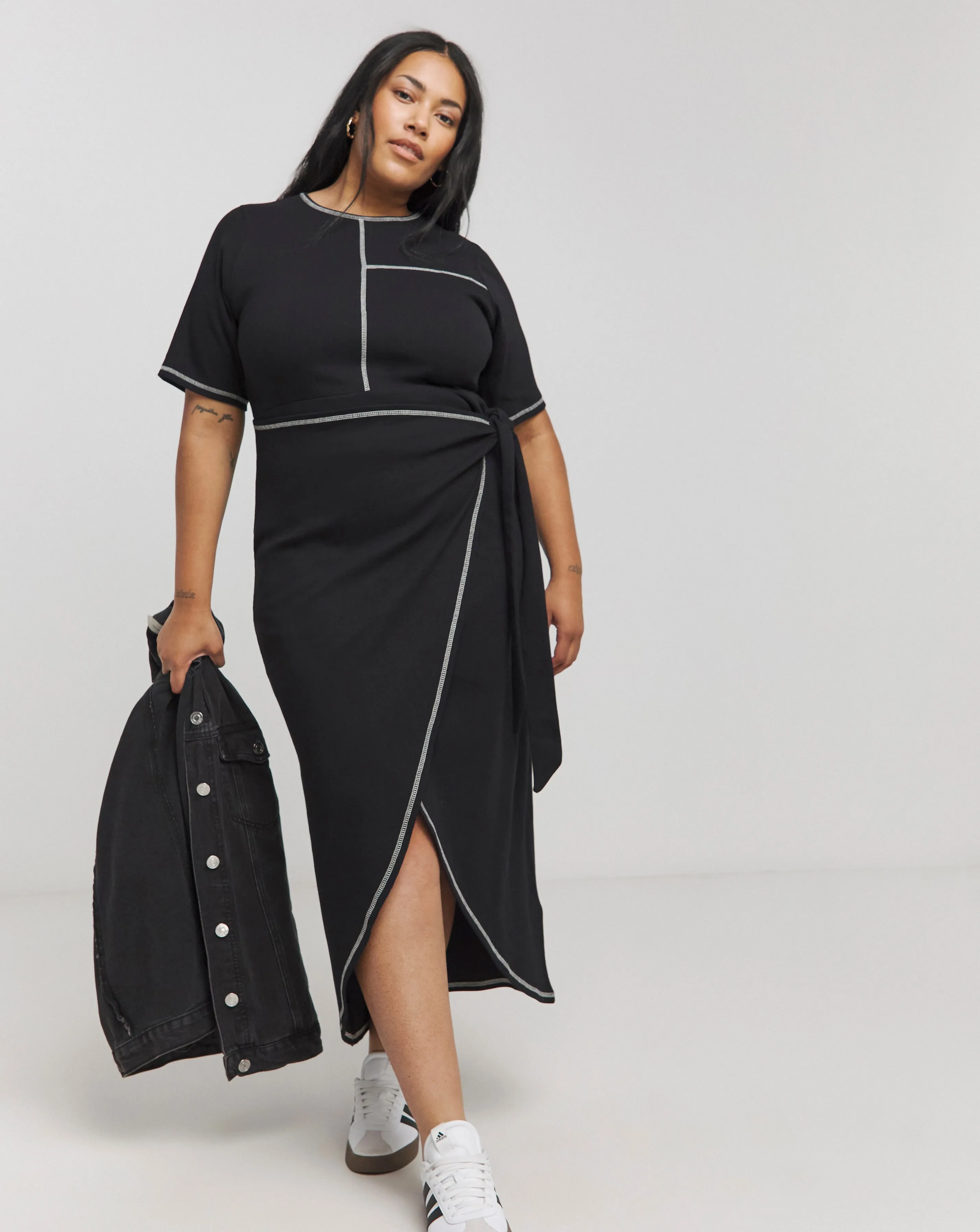 Black Short Sleeve Exposed Seam Midaxi Wrap Dress | Simply Be