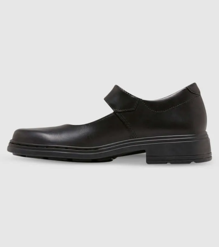 clarks intrigue (narrow) junior