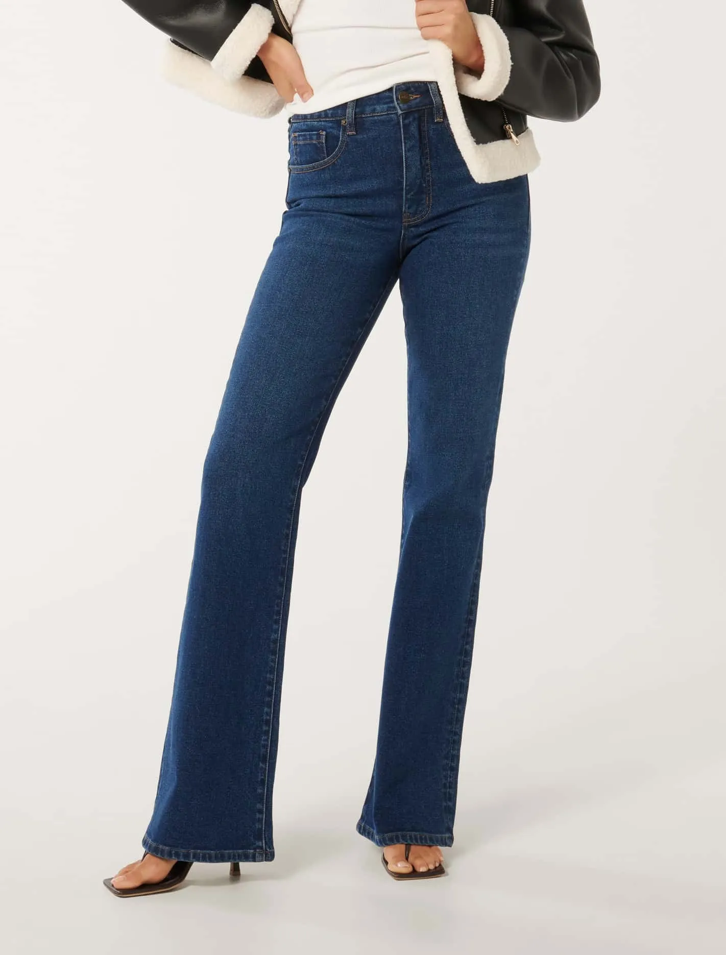 Kira Relaxed Flare Jeans