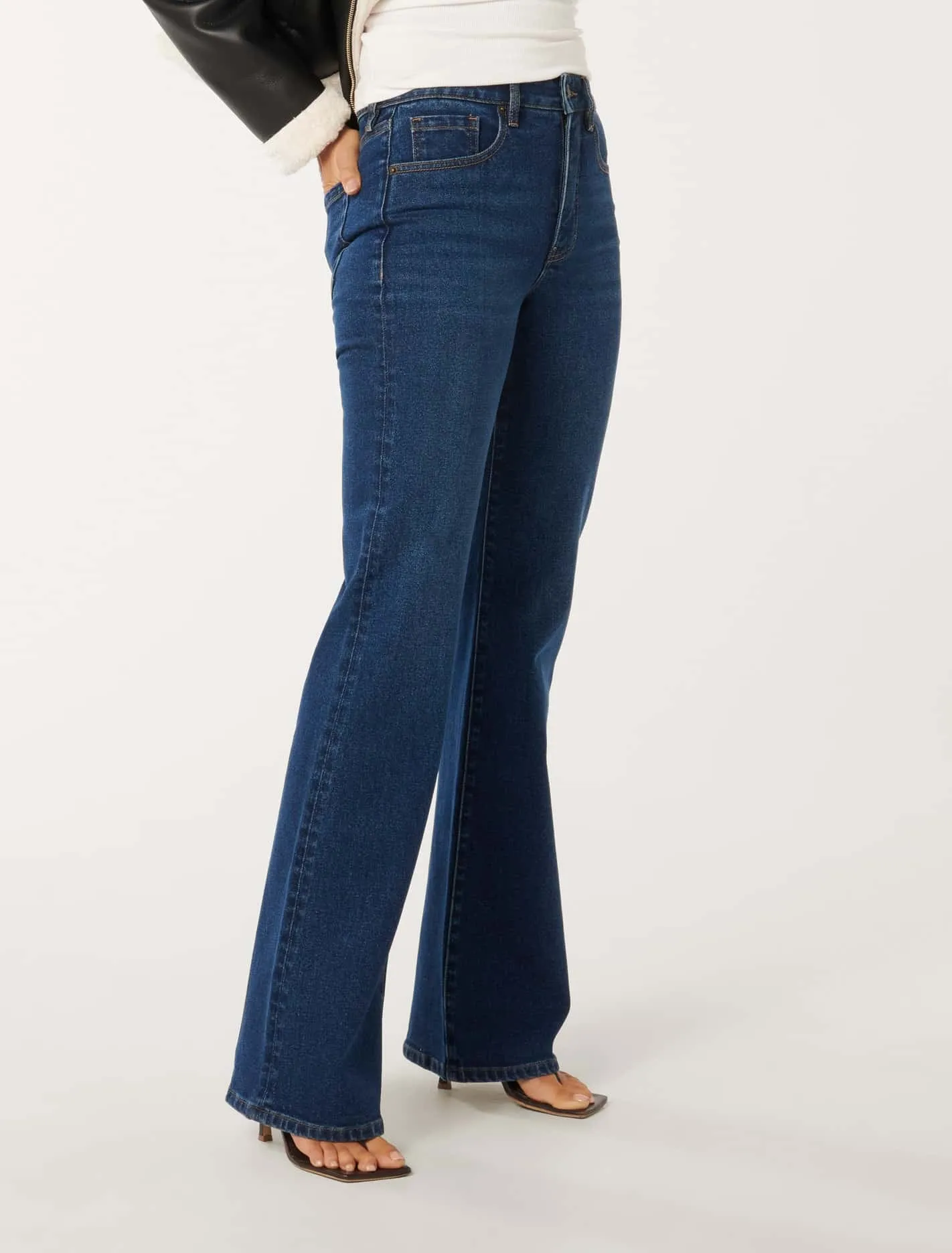 Kira Relaxed Flare Jeans