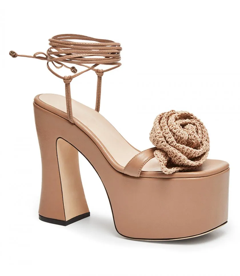 MAGDA BUTRYMPLATFORM FLOWER SANDALS IN BEIGE CROCHET