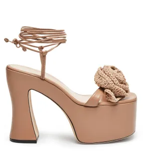 MAGDA BUTRYMPLATFORM FLOWER SANDALS IN BEIGE CROCHET