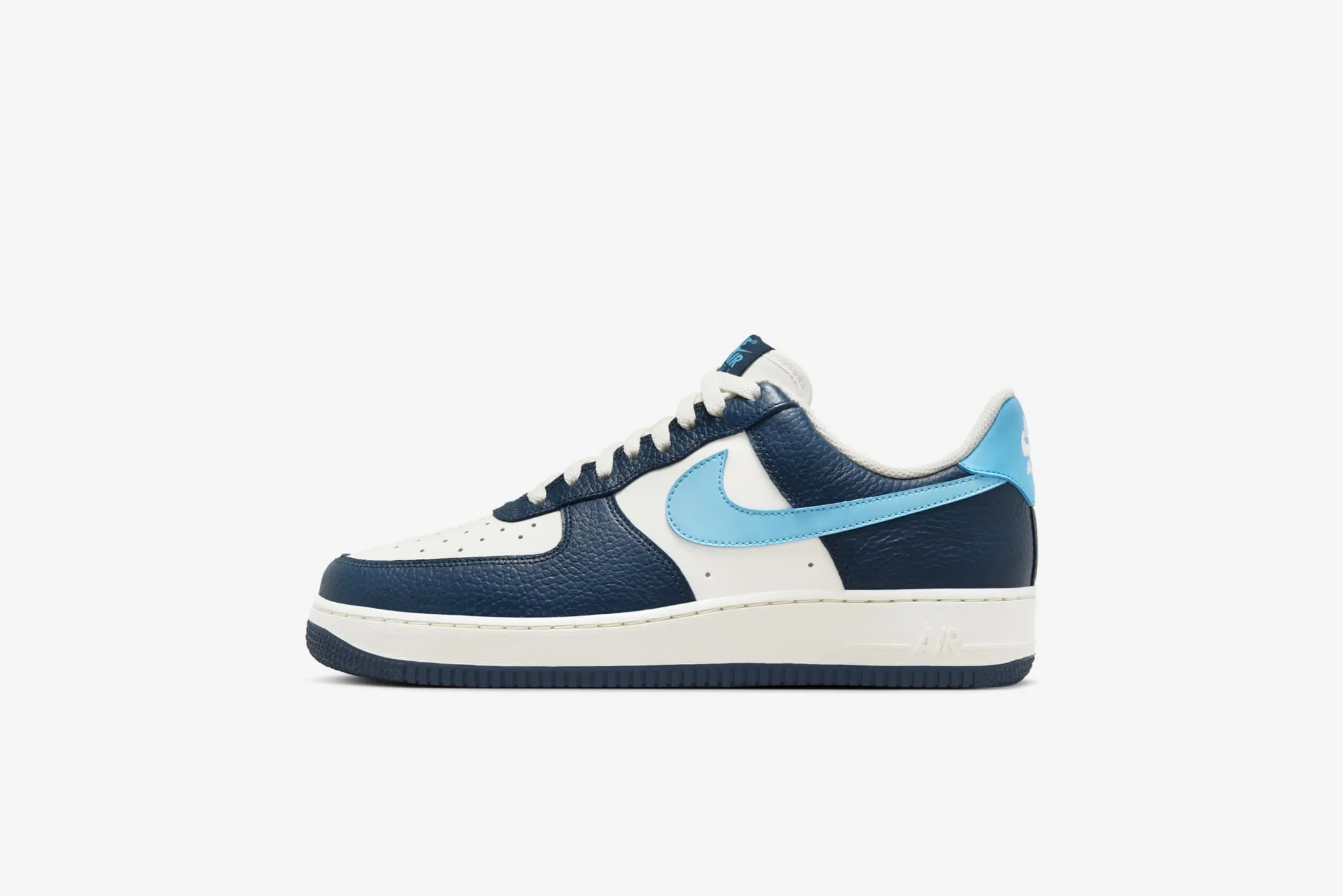 Nike Air Force 1 '07  M - Armory Navy / Baltic Blue / Sail