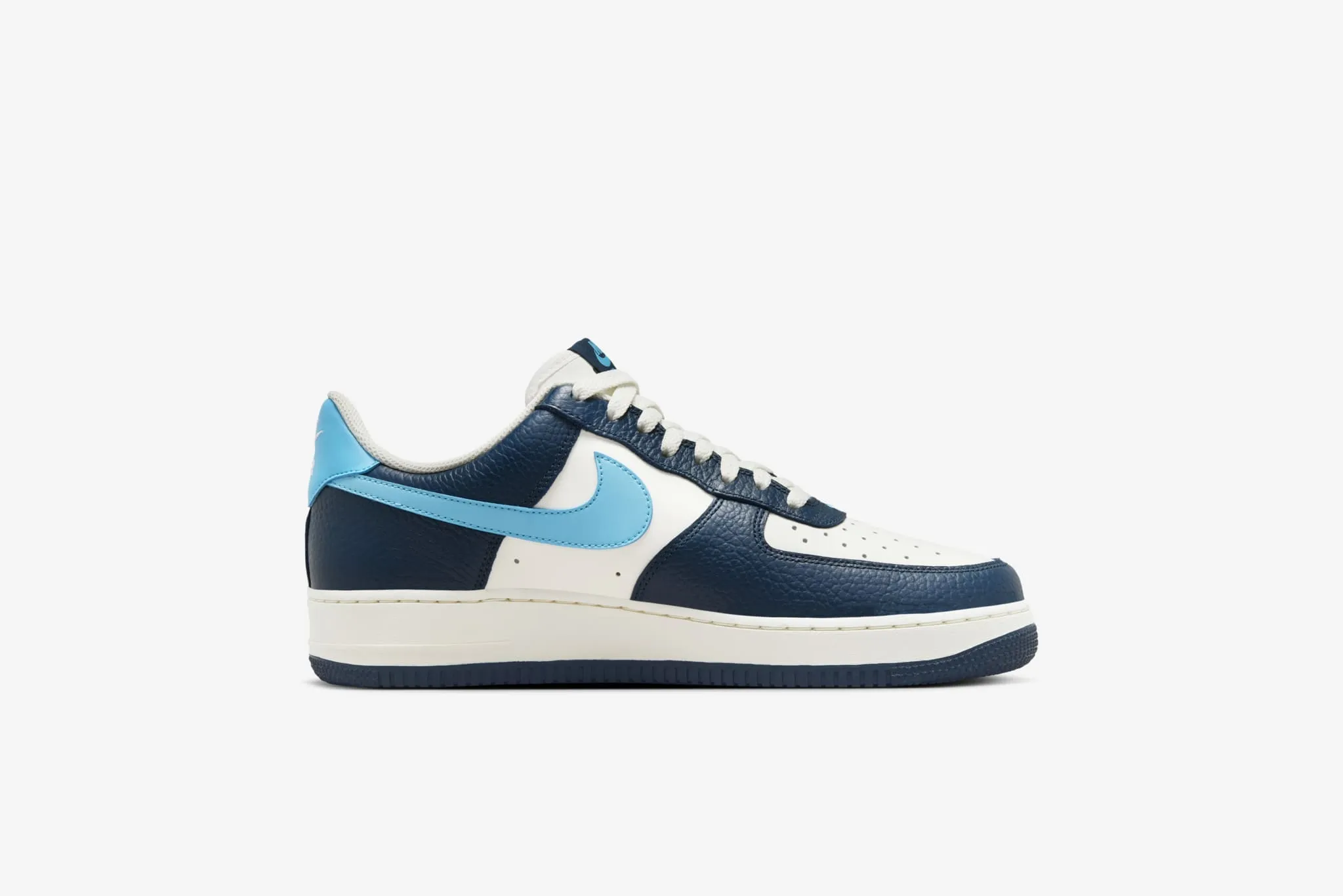 Nike Air Force 1 '07  M - Armory Navy / Baltic Blue / Sail