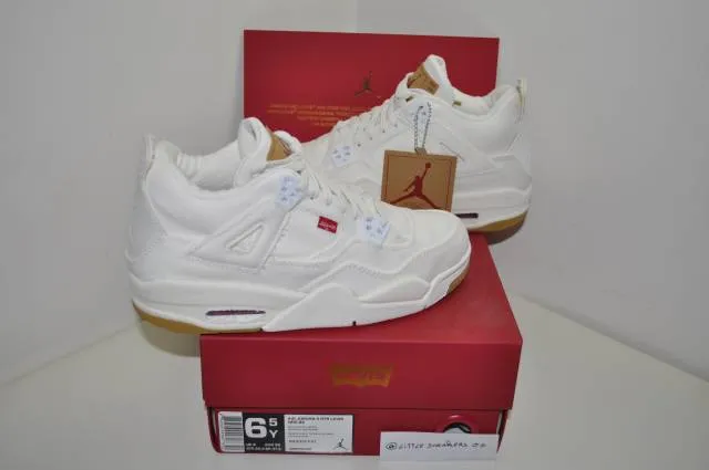 Nike air jordan 4 Retro White X Levi's GS 6.5 US 6 UK 39 EU