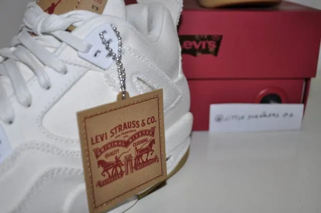 Nike air jordan 4 Retro White X Levi's GS 6.5 US 6 UK 39 EU