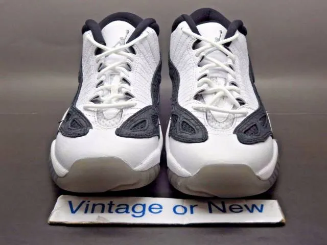 Nike Air Jordan XI 11 IE Low White Black Retro GS 2011 s...