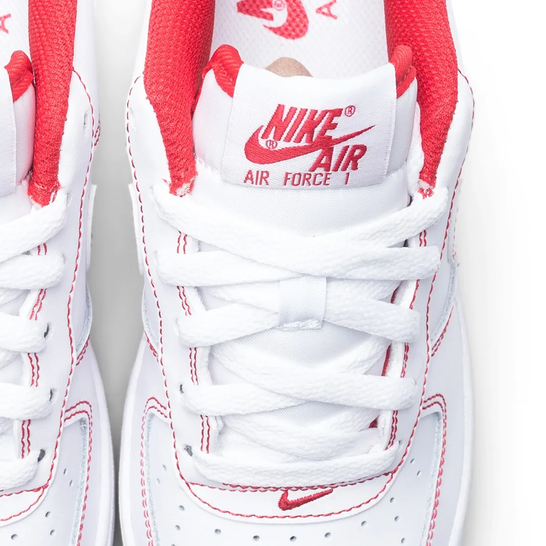 Nike Big Kids Air Force 1 (white / white-university red)