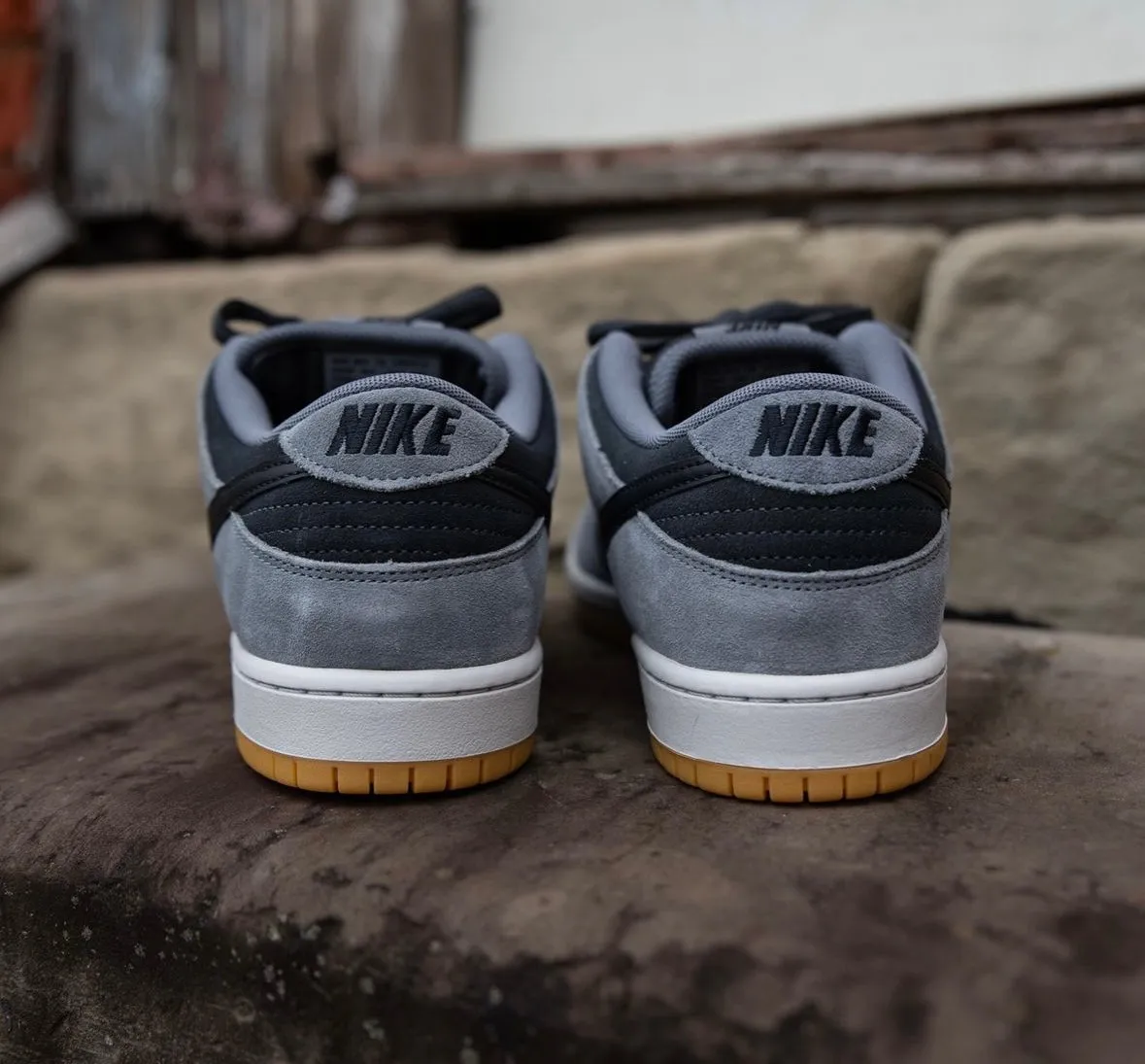 NIKE DUNK LOW BLACK GREY GUM BOTTOM