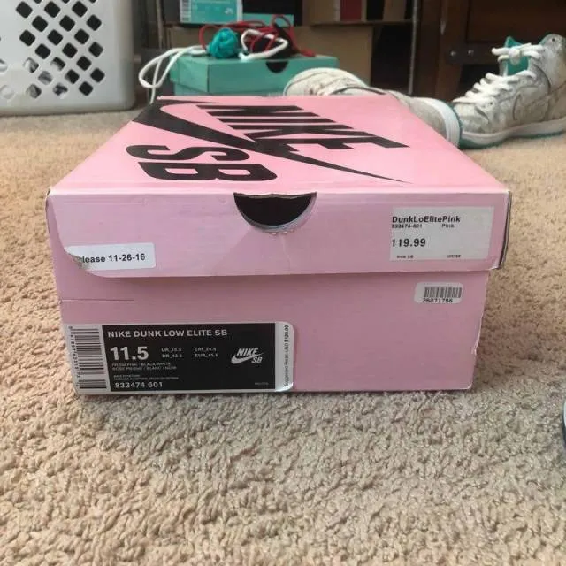 Nike SB Dunk Low Pink Box