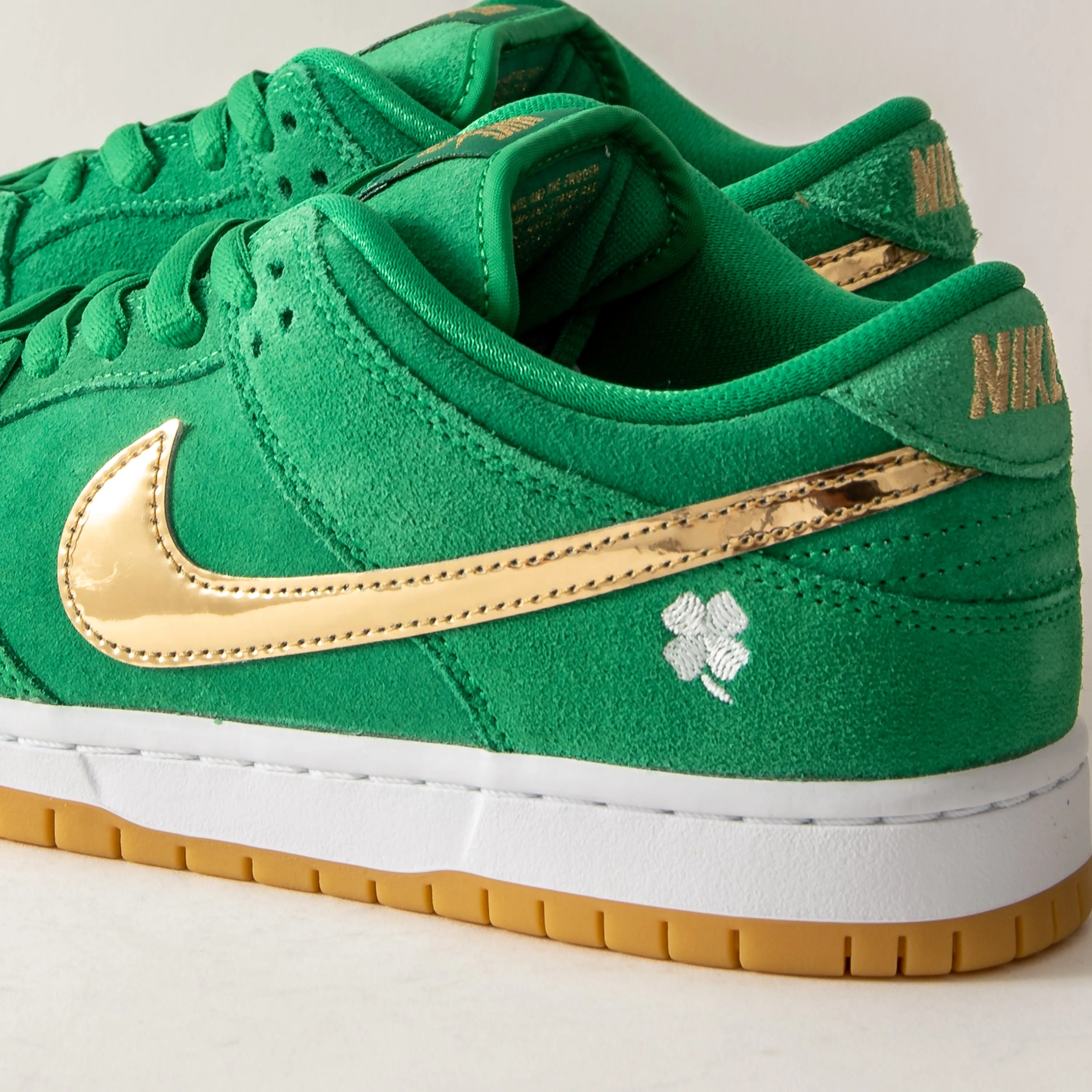 Nike SB - Dunk Low Pro (Lucky Green/Metallic Gold)