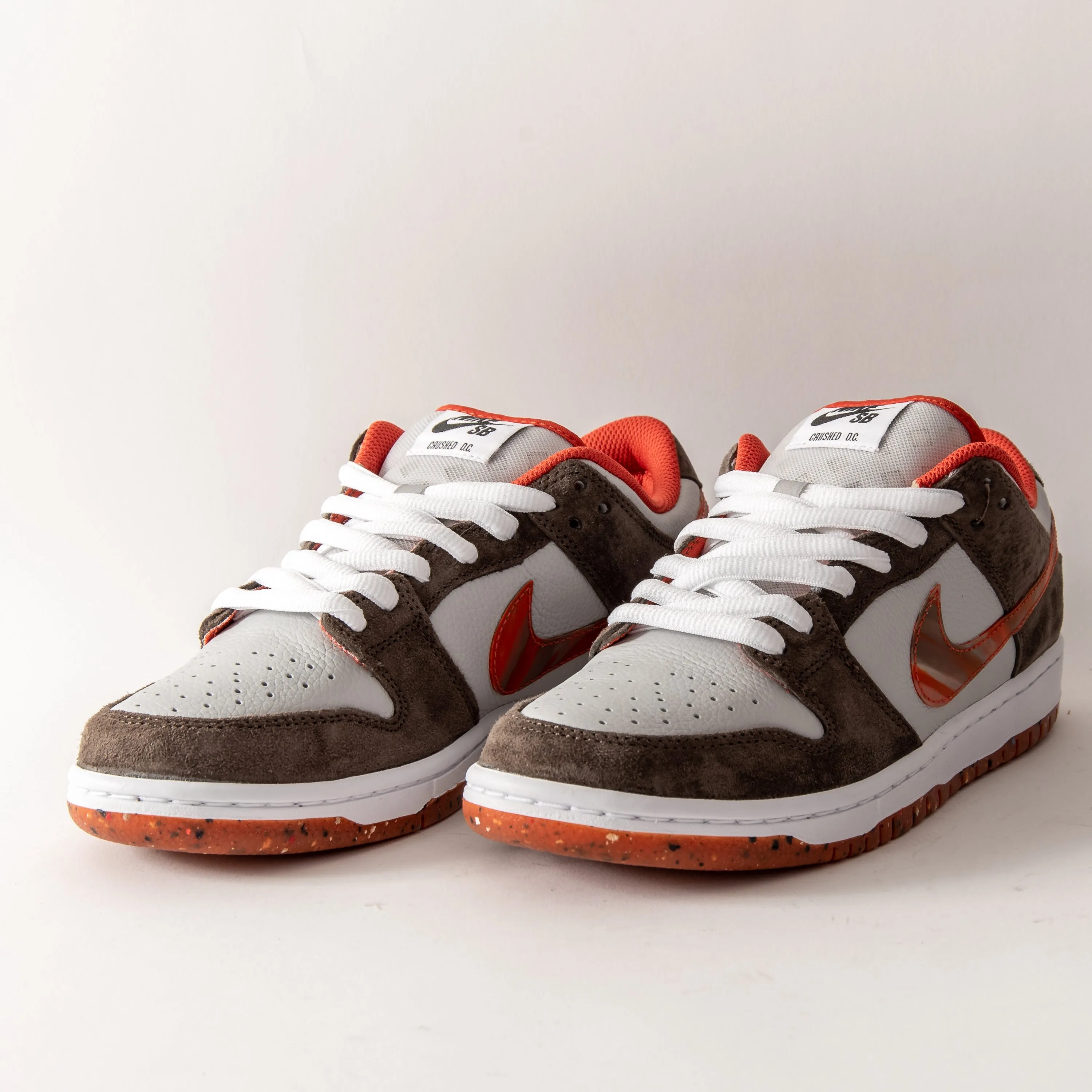 Nike SB - Dunk Low Pro QS (Olive Grey/Mantra Orange)