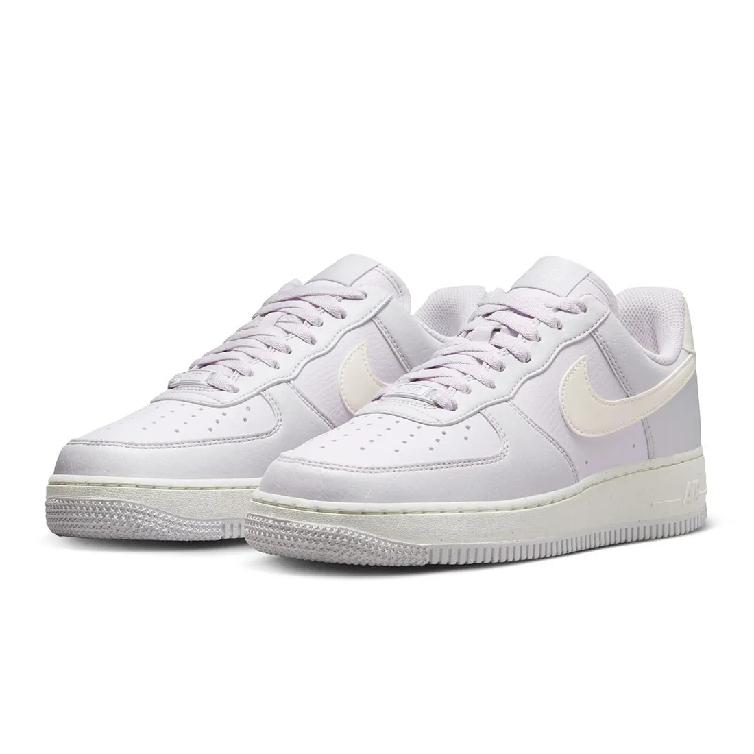 Nike Women Air Force 1 '07 (barely grape / sail-volt-black)