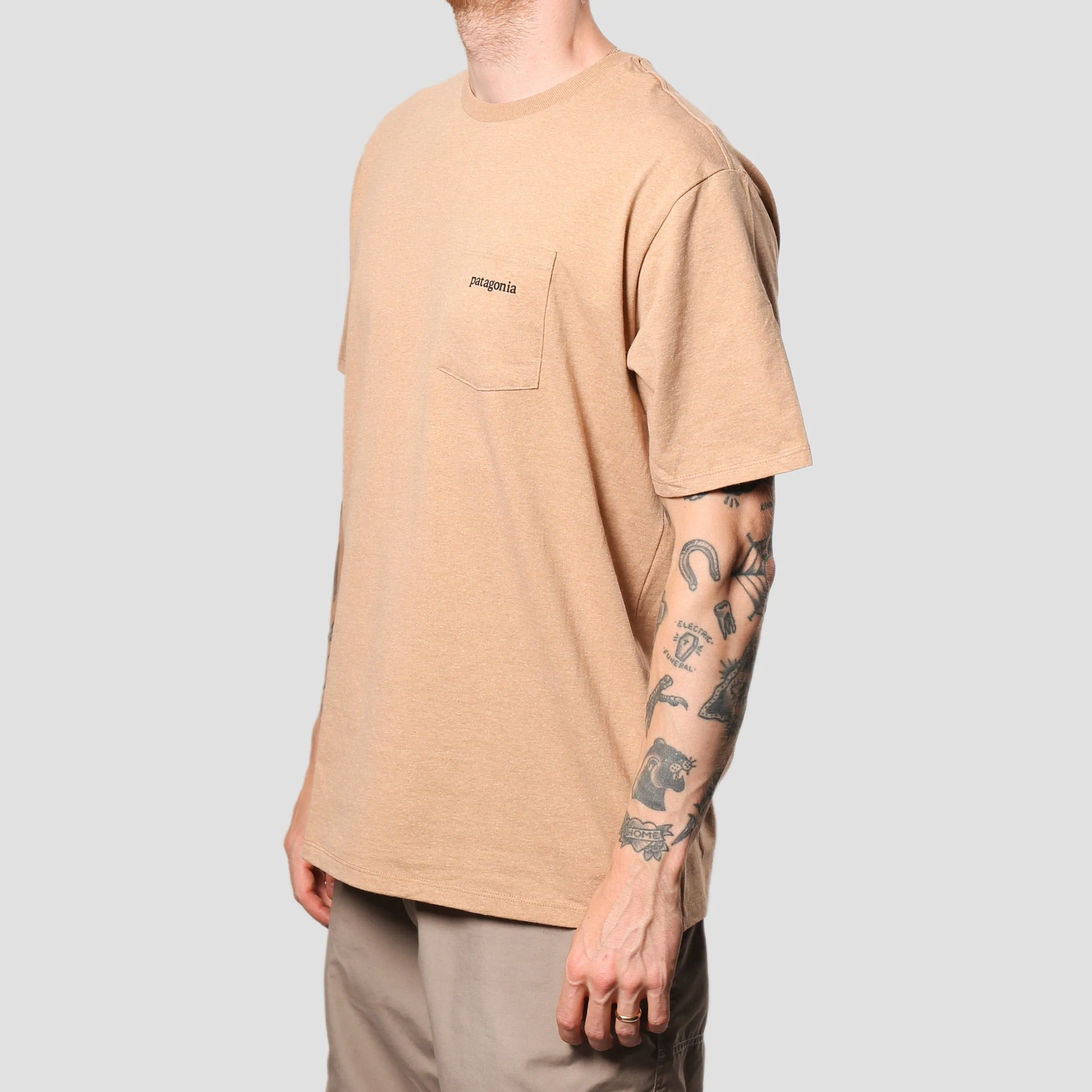 Patagonia Line Logo Ridge Pocket Responsibili T-Shirt Dark Camel