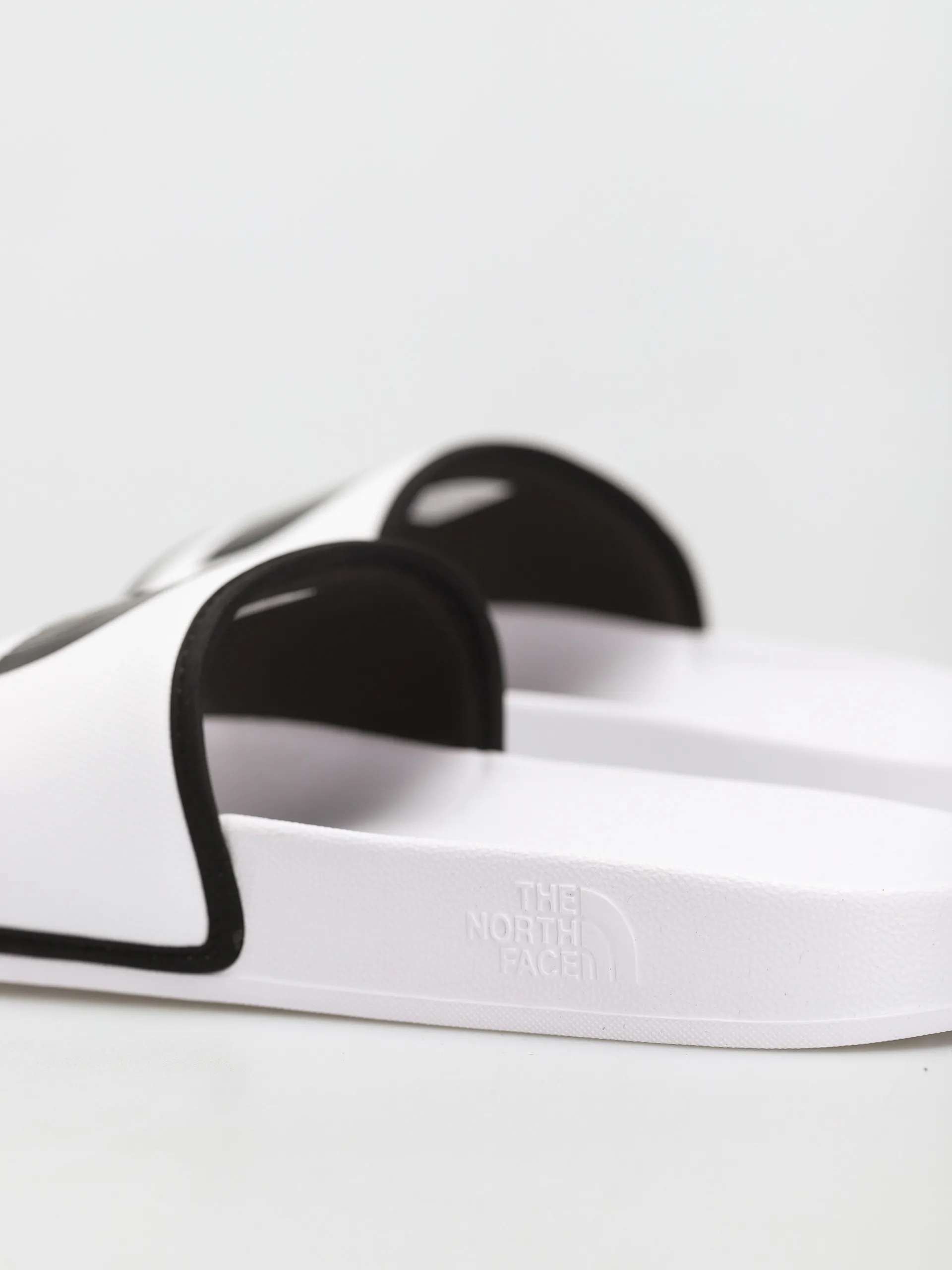 The North Face Base Camp Slide III Flip-flops Wmn (tnf white/tnf black)